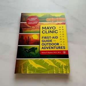 Mayo Clinic First-Aid Guide for Outdoor Adventures Book NEW